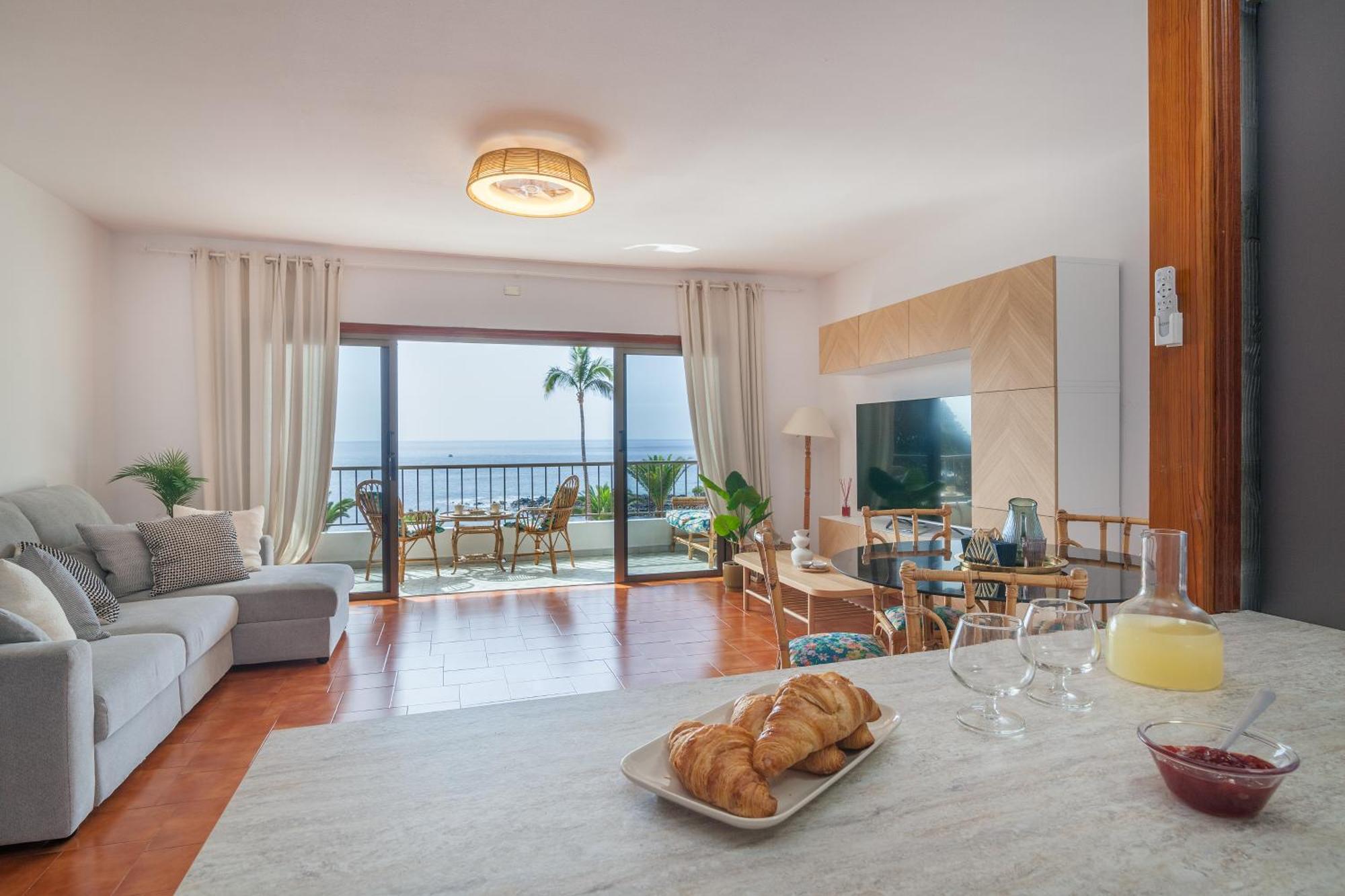圣地亚哥港Casa De Franco - Ocean View, Terrace, Balcony, 50M From Playa La Arena, Fibre Net公寓 外观 照片